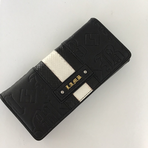 L.A.M.B. by Gwen Stefani black clutch wallet with b/w snake skin like detail - Picture 1 of 8